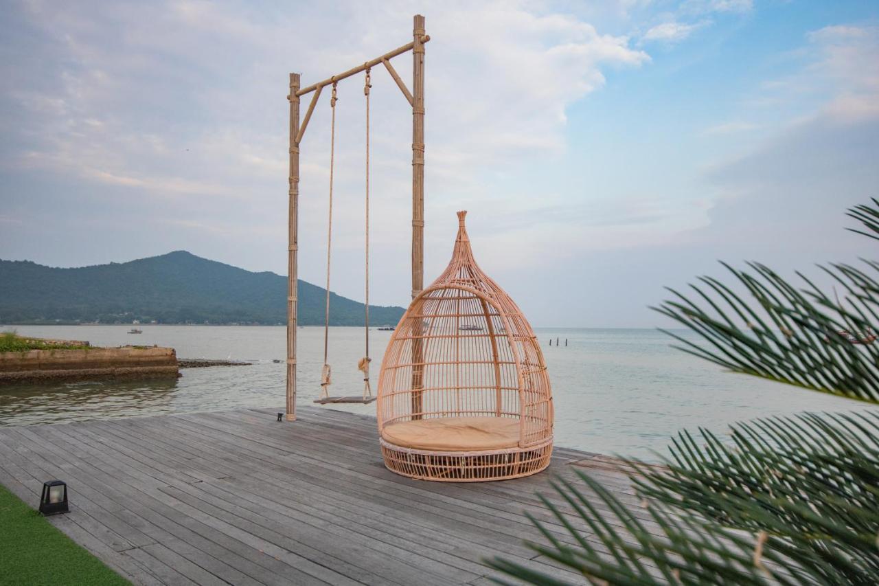 Baan Tah On The Sea Hotell Bang Sare Exteriör bild
